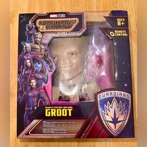Marvel Guardians of the Galaxy Volume 3  Remote Control Walking Groot,NWT